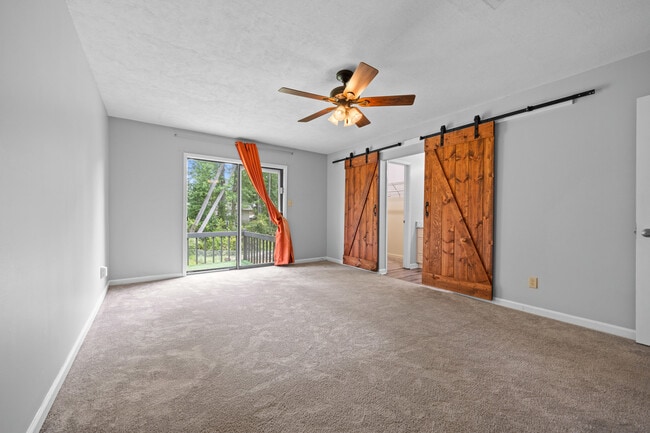 Building Photo - 210 Hillbrook Dr