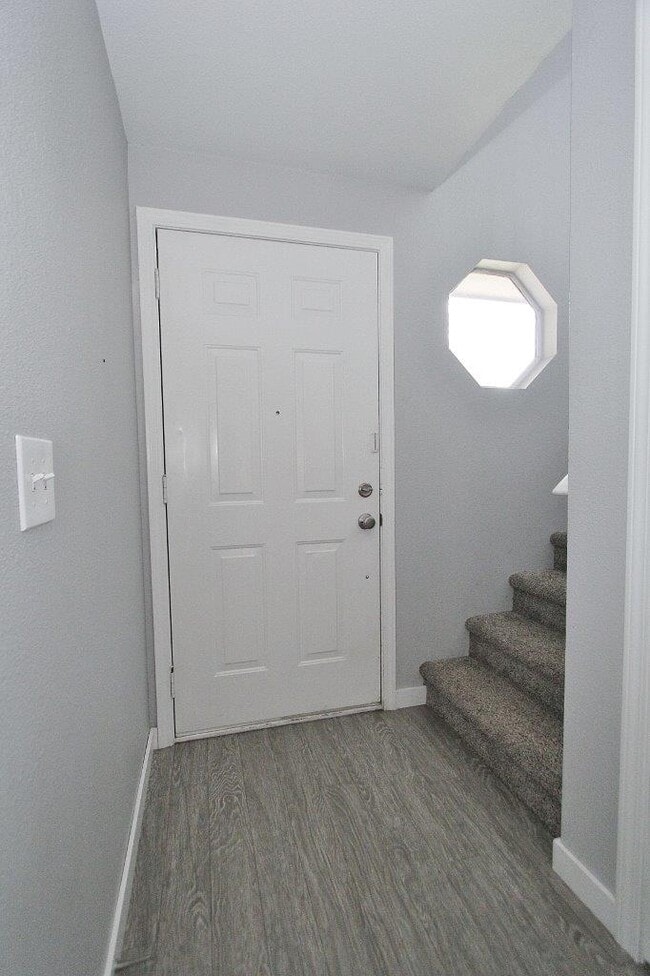 Building Photo - 2589 S Oak Leaf Ln