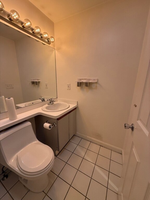 Building Photo - 102 E Brookline St