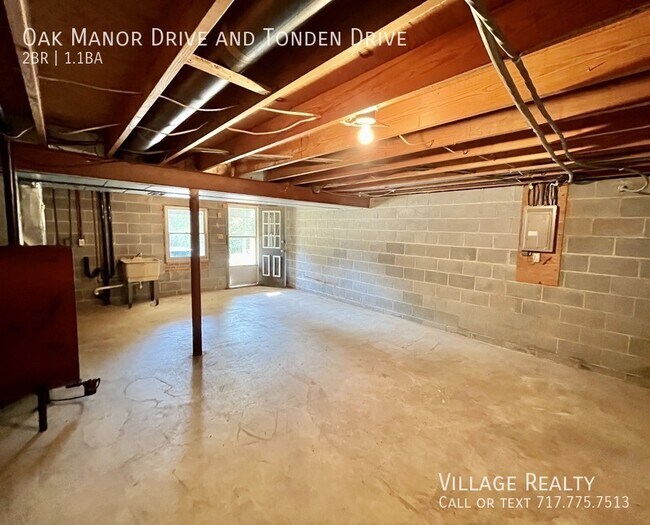 Building Photo - 188 Oak Manor Dr