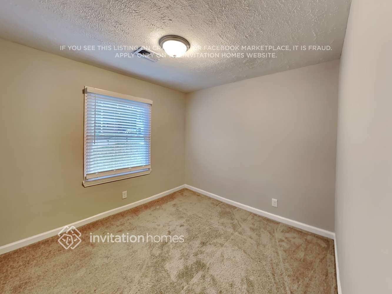 Building Photo - 300 Banberry Dr SE