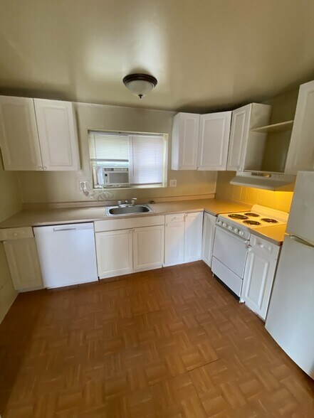 Building Photo - 1171 Grand Terrace Dr