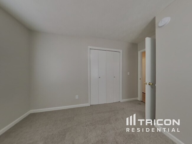 Building Photo - 188 Misty Hollow Way