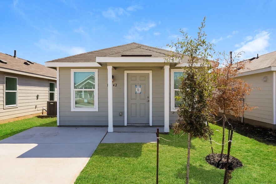 Building Photo - 14742 Southton Basin