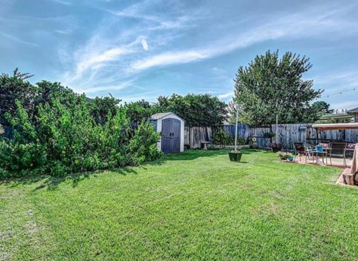 Building Photo - 22023 Holly Branch Dr