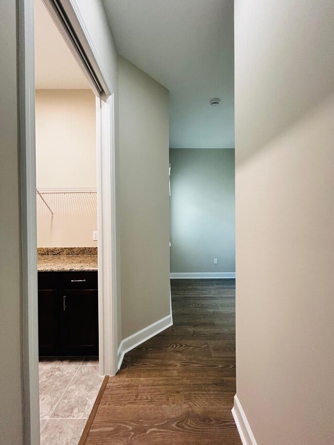 Building Photo - 5468 Pecan Dr