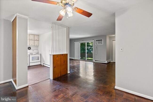 Building Photo - 6511 Brighton Ave