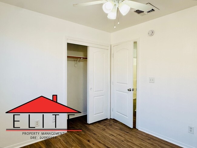 Building Photo - AVAILABLE NOW!!!