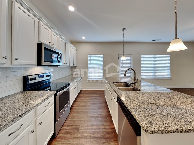 Building Photo - 268 Makenna Dr