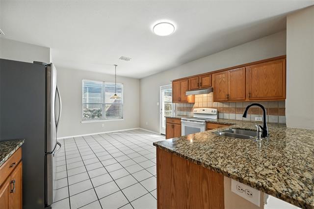 Building Photo - 10420 Lake Bend Trail