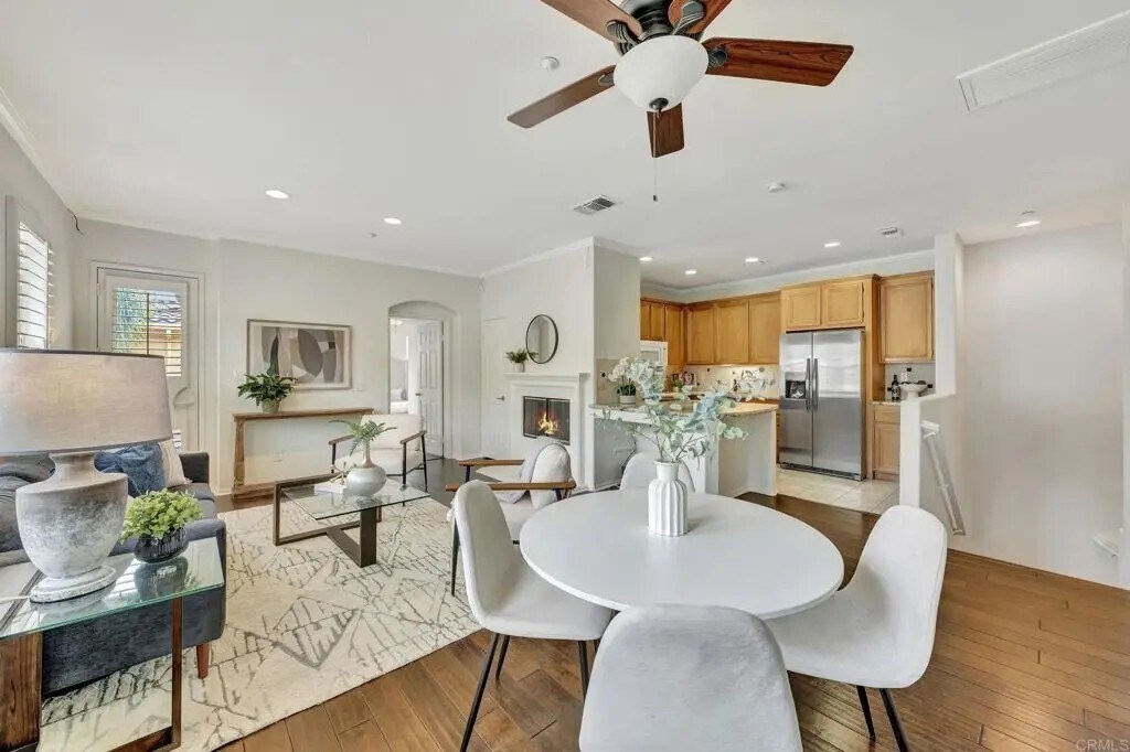 Building Photo - 2642 Bellezza Dr