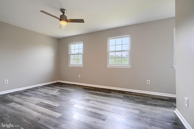 Building Photo - 7 Crestview Garth