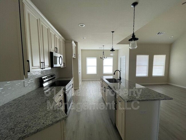 Building Photo - 5619 Mars Ave