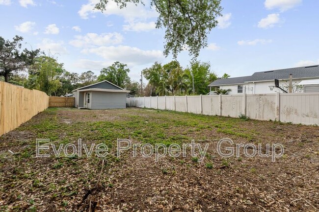 Building Photo - 2807 S Brown Ave