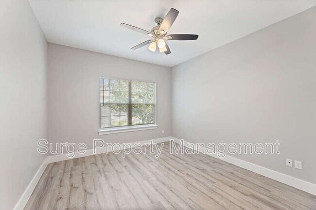 Building Photo - 13609 Pinnacle Cir W