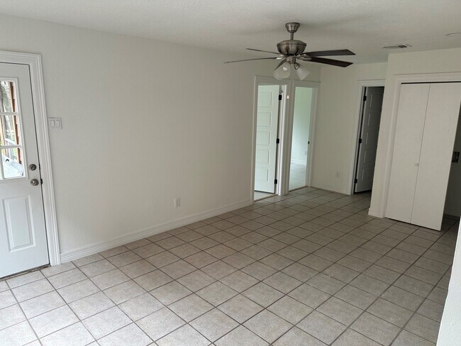 Building Photo - 138 Coffee Ln