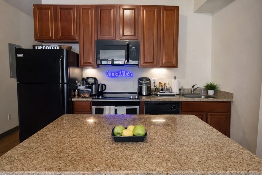 Building Photo - 1829 N Bouvier St