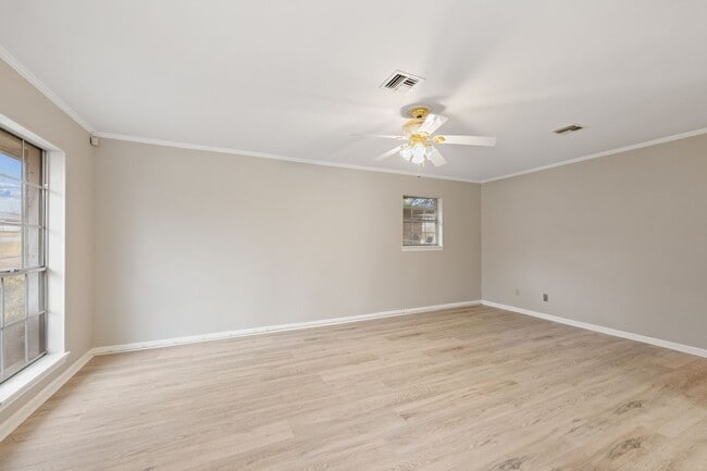 Building Photo - COMING APRIL 1ST!  NEWLY REMODELED HOME!