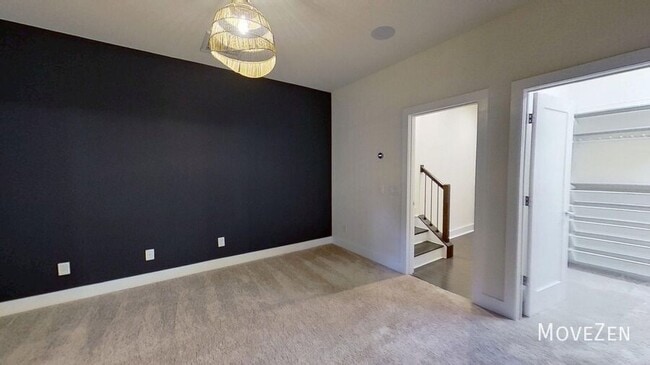 Building Photo - 15041 New Amsterdam Ln