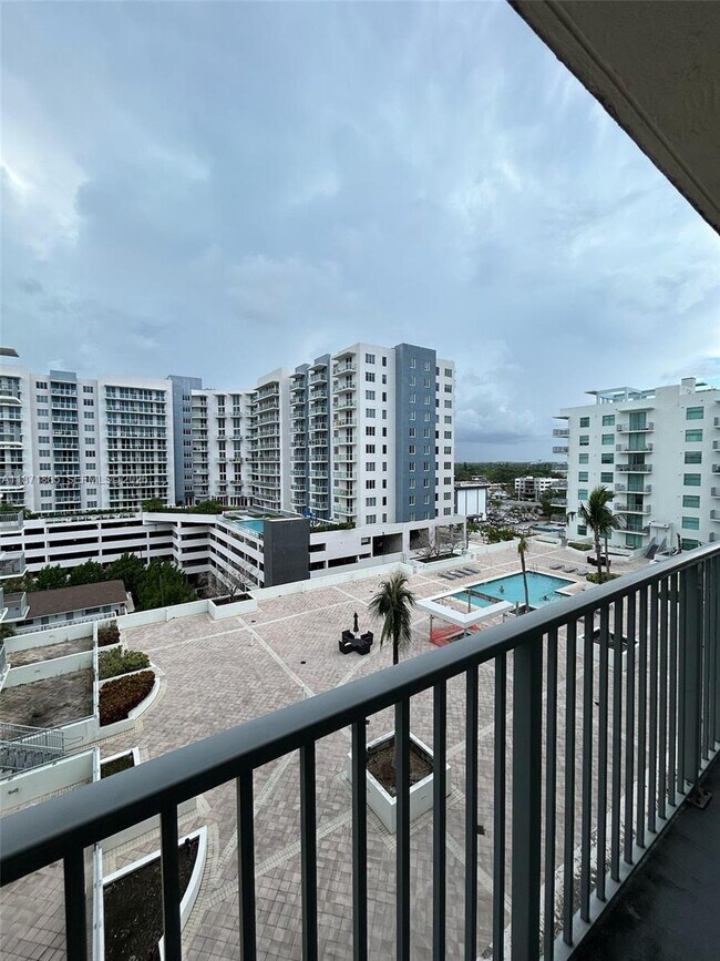 Building Photo - 140 S Dixie Hwy