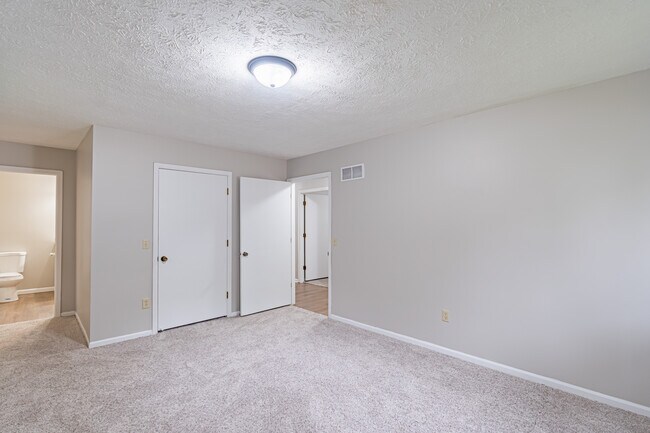 Building Photo - 13103 Lillian St