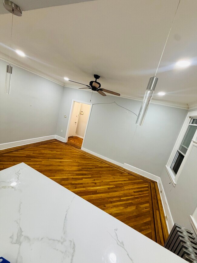 Building Photo - 15 Finlay Pl