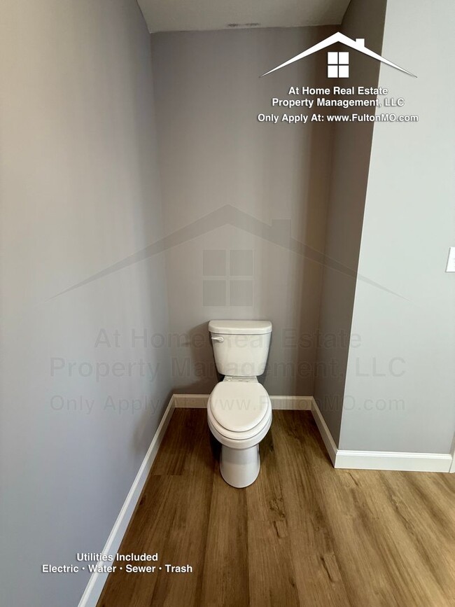 Building Photo - 2610 N Bluff St