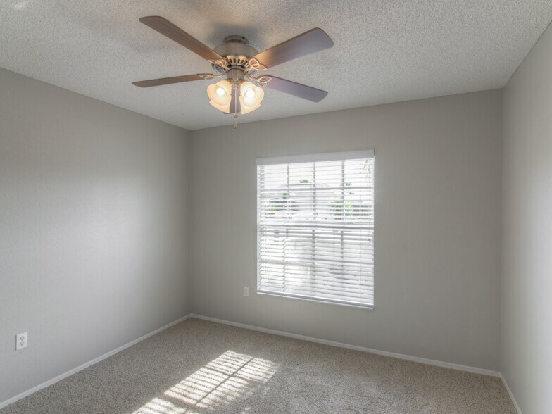 Building Photo - 5002 Quercus Loop