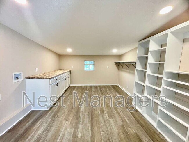 Building Photo - 416 Old Maxton Rd