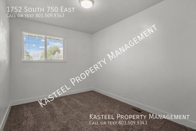 Building Photo - 1752 S 750 E St
