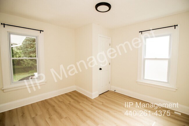 Building Photo - 4485 Emerson Rd
