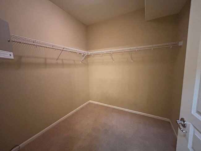 Building Photo - Nice condo located in Balboa Park. Water/Sewer/Garbage included