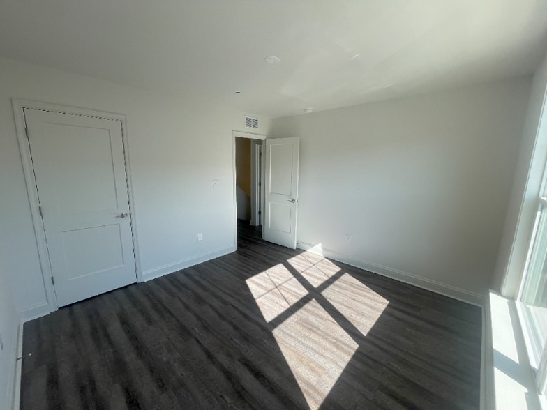 Building Photo - 235 Jessica Lyn Ave