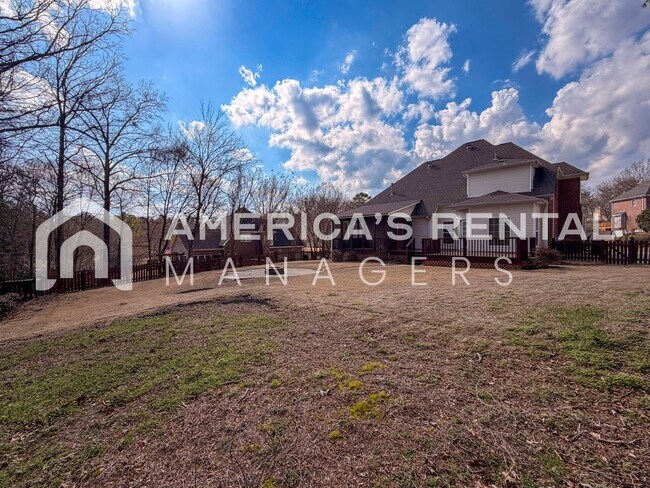 Building Photo - JUST LISTED - Spacious Five Bedroom Residence in Meadowbrook!