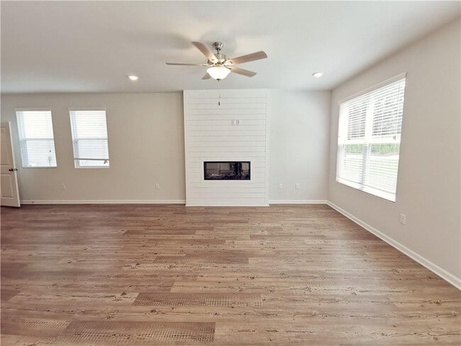 Building Photo - 154 Green Love Ln