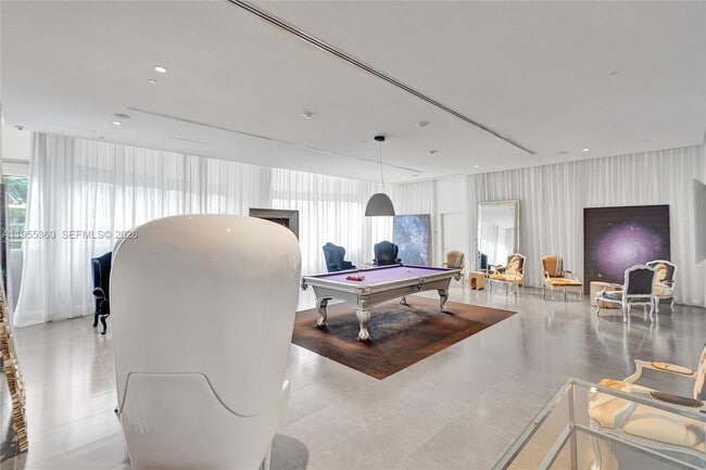 Building Photo - 495 Brickell Ave