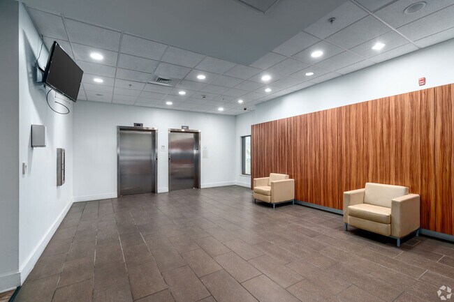 Building Photo - Paseo Verde South