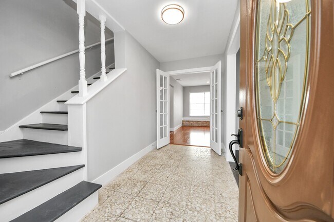 Building Photo - 15423 Ridingwood Dr