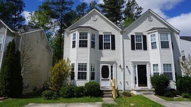 Building Photo - SUPER ADORABLE 2-Story, 2 Bedroom / 2.5 Bathroom Townhome!