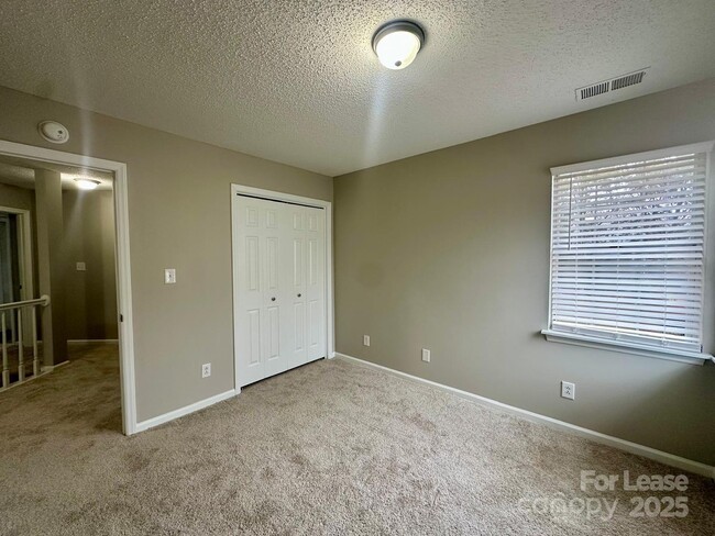 Building Photo - 13809 Stephendale Dr