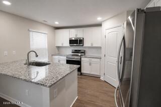Building Photo - 10063 Woodland Cv