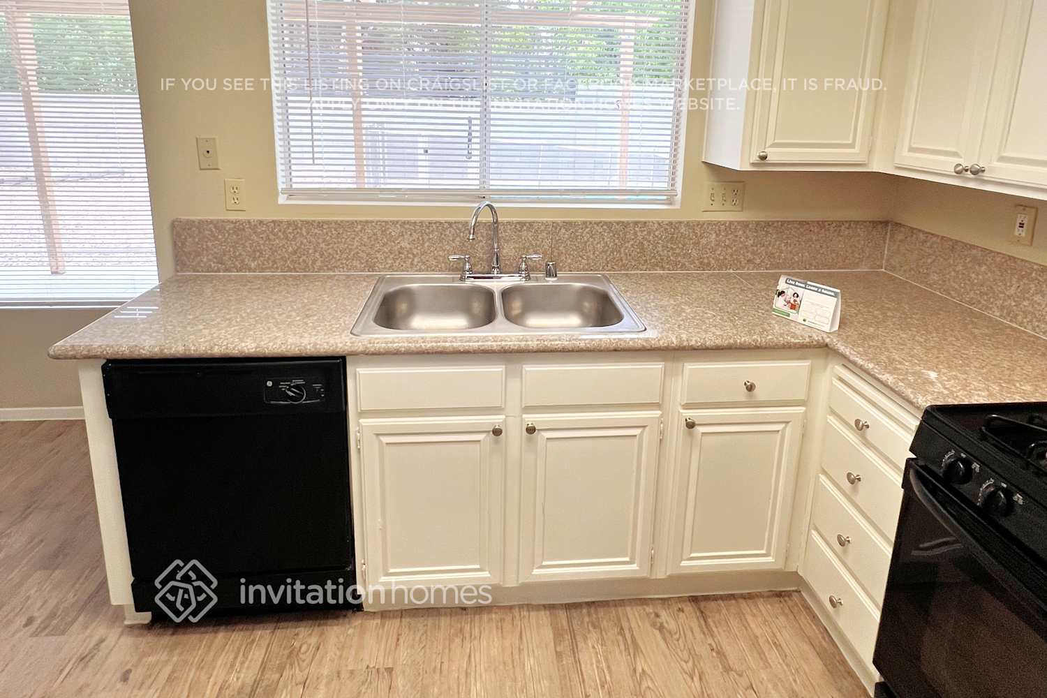 Building Photo - 330 Templeton Dr