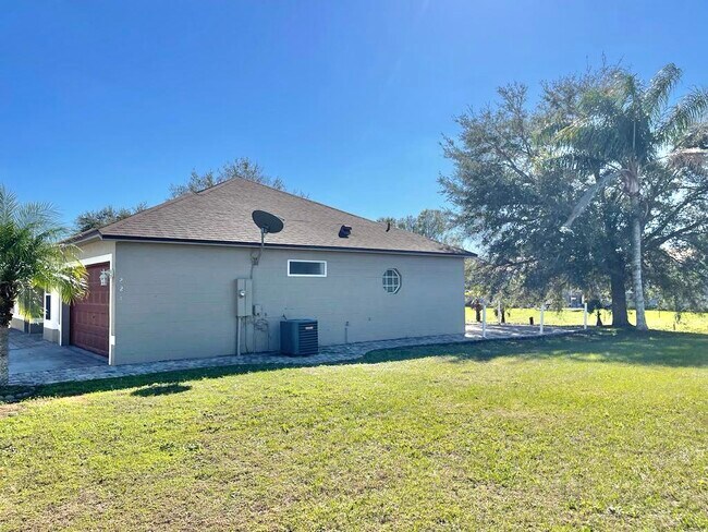Building Photo - 221 Cobalt Dr