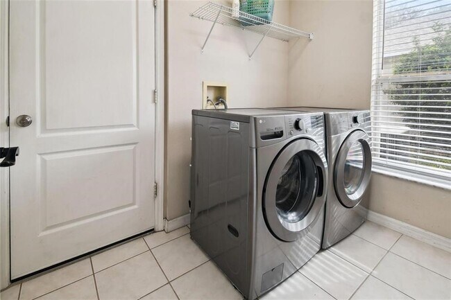 Building Photo - 7655 Citrus Blossom Dr