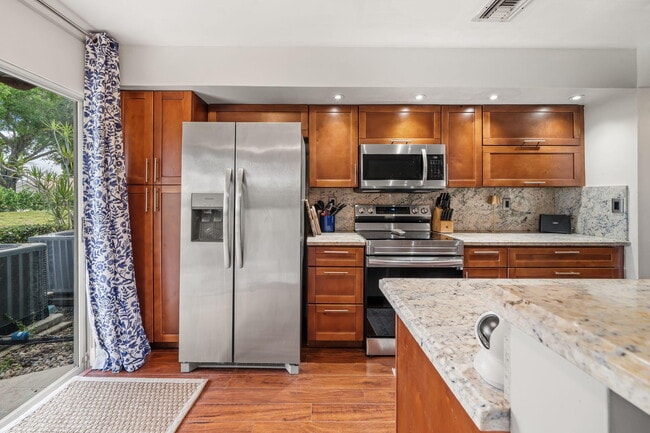 Building Photo - 5250 Sapphire Valley