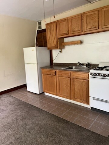 Building Photo - 1568 Mineral Spring Rd