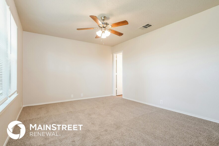 Building Photo - 111 Oakhurst Dr