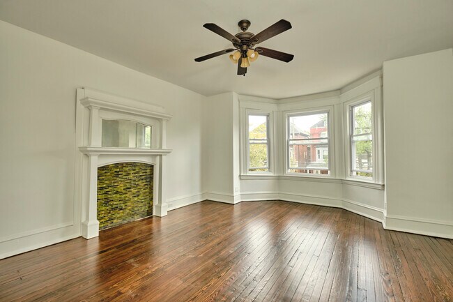 Primary Photo - 5113 Springfield Ave