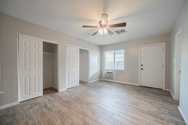 Building Photo - 1505 E Harvard St