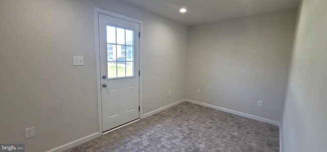 Building Photo - 67 Wiggles Ct